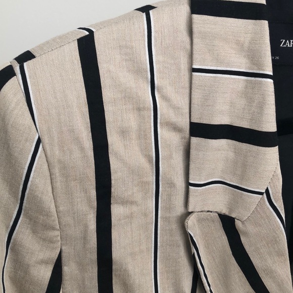 Zara Blazer - Picture 2 of 5